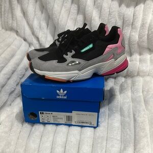 Adidas Falcon W Black/Pink Sneakers